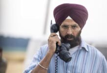 In an exclusive interview with us Akshay Kumar said, “Jaswant Gill’s brave attitude attracted me to do this film. Imagine locking yourself in a cupboard for 48 hours. We feel exhausted, but this man knew that there was death down there and still went down to save miners.”